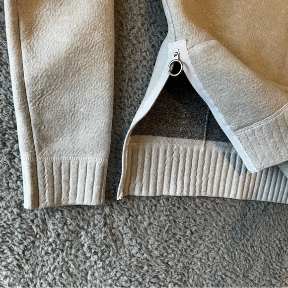 Lululemon  Sweater Size 8 Color light gray - Picture 6 of 8